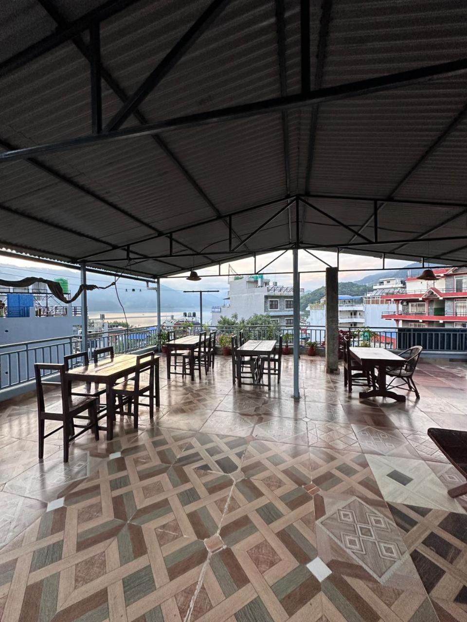 Hotel Harmony Pokhara Zewnętrze zdjęcie