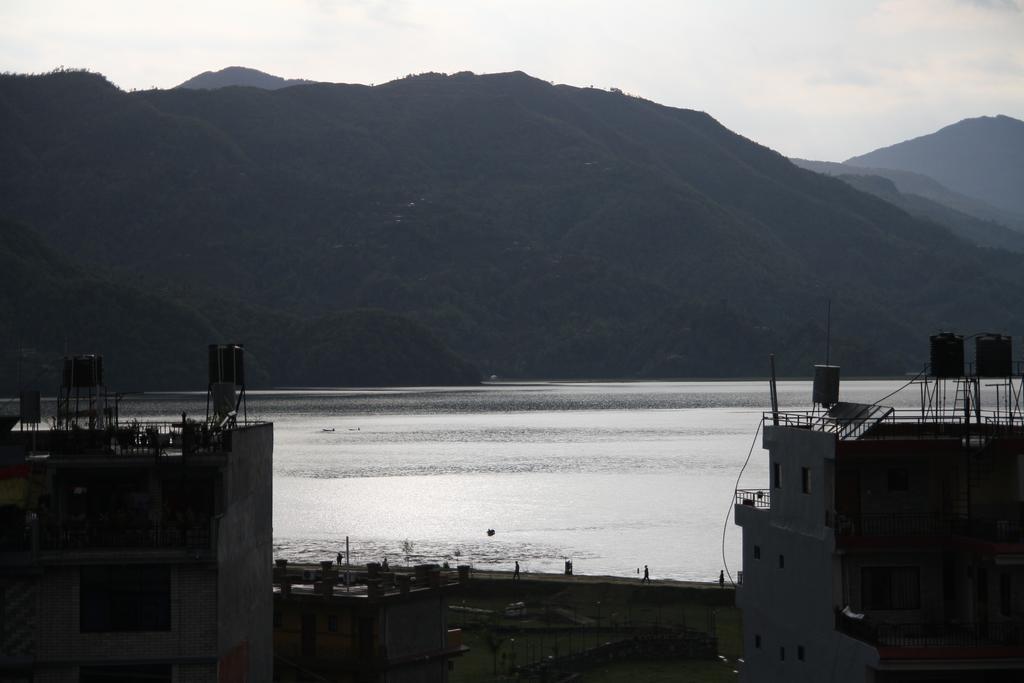 Hotel Harmony Pokhara Zewnętrze zdjęcie